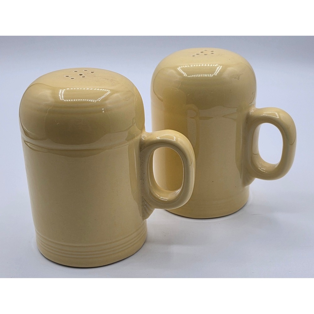 Fiesta Salt and Pepper Shakers Unisex OS Yellow Excellent Ceramic Handled Set